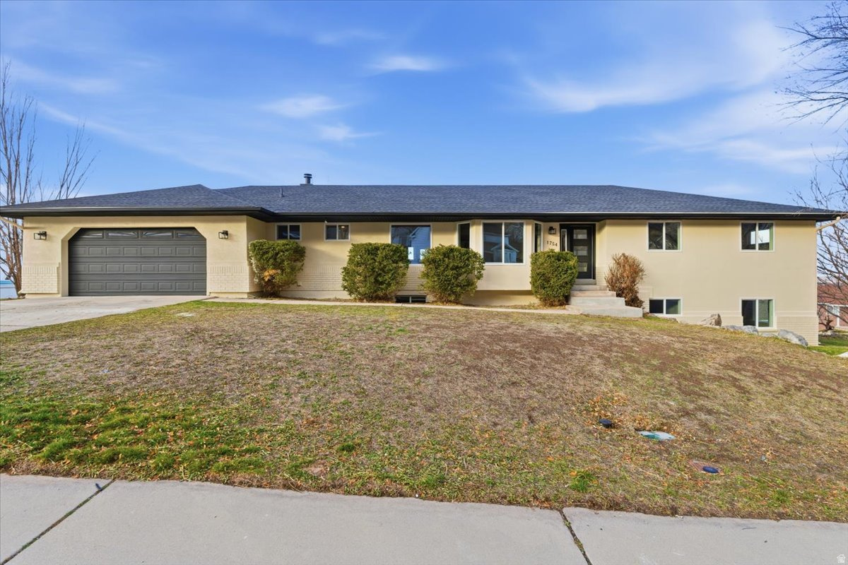 EAGLES VIEW - Residential