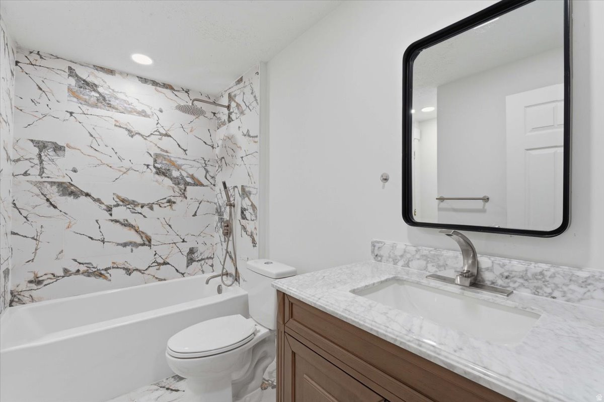 EAGLES VIEW - Residential