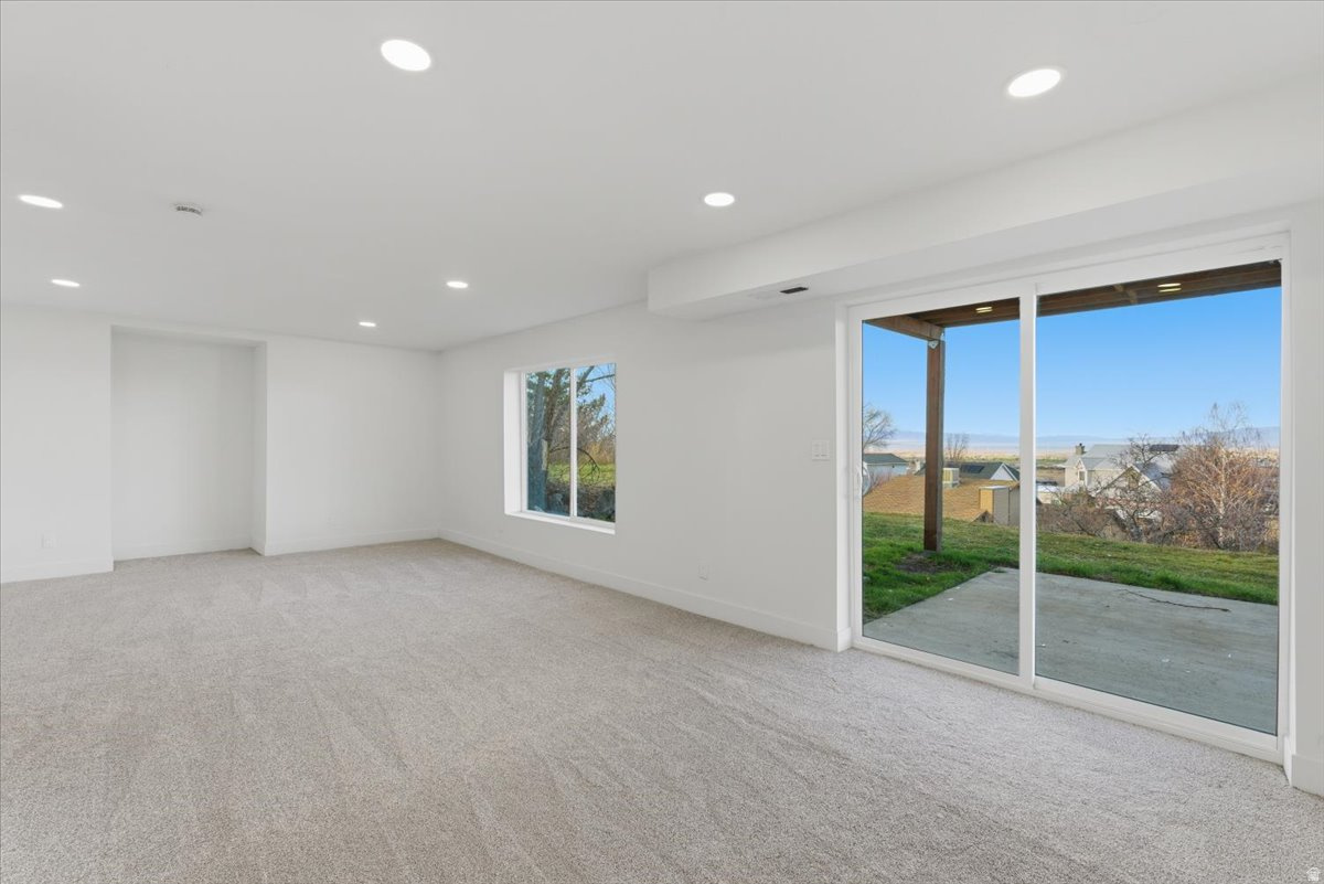 EAGLES VIEW - Residential