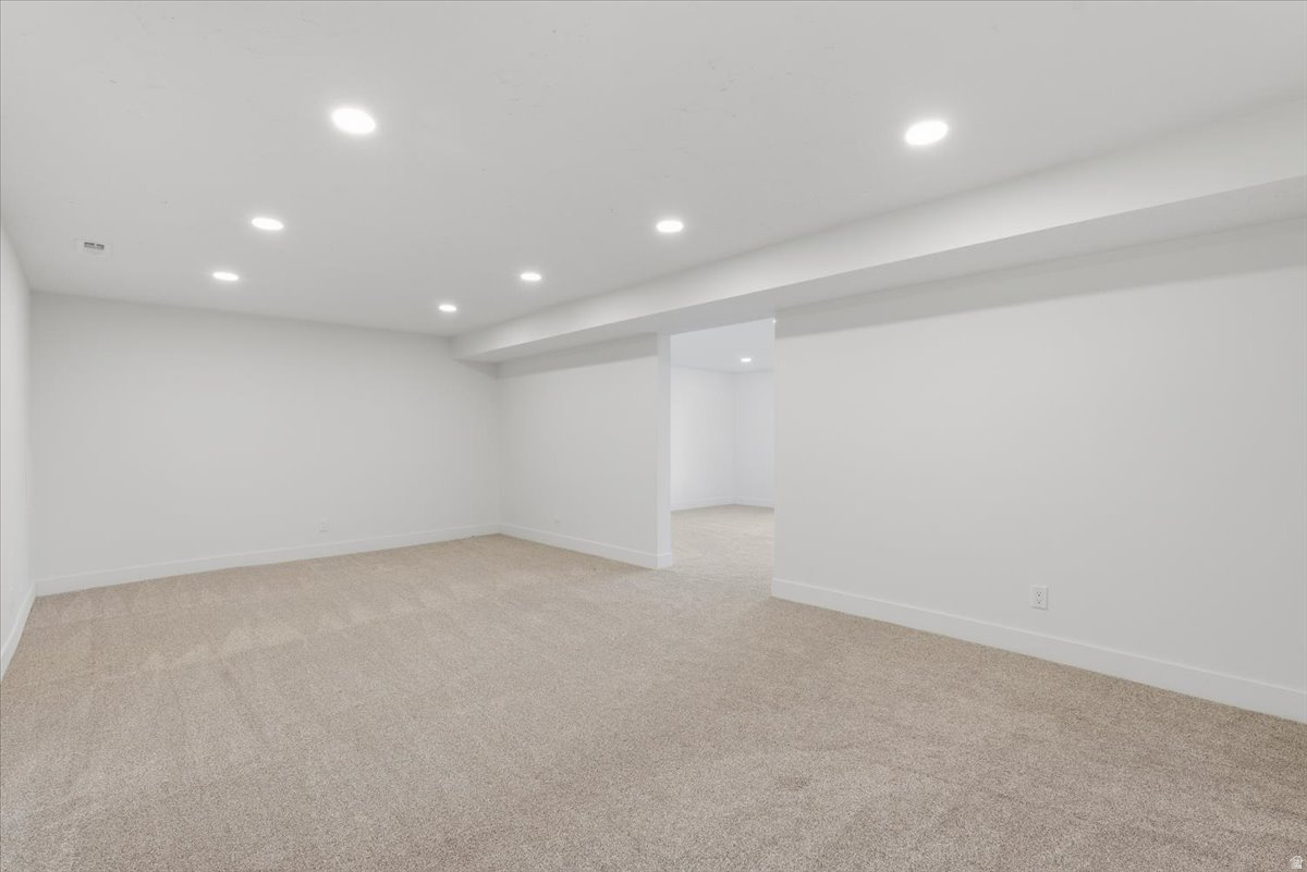 EAGLES VIEW - Residential