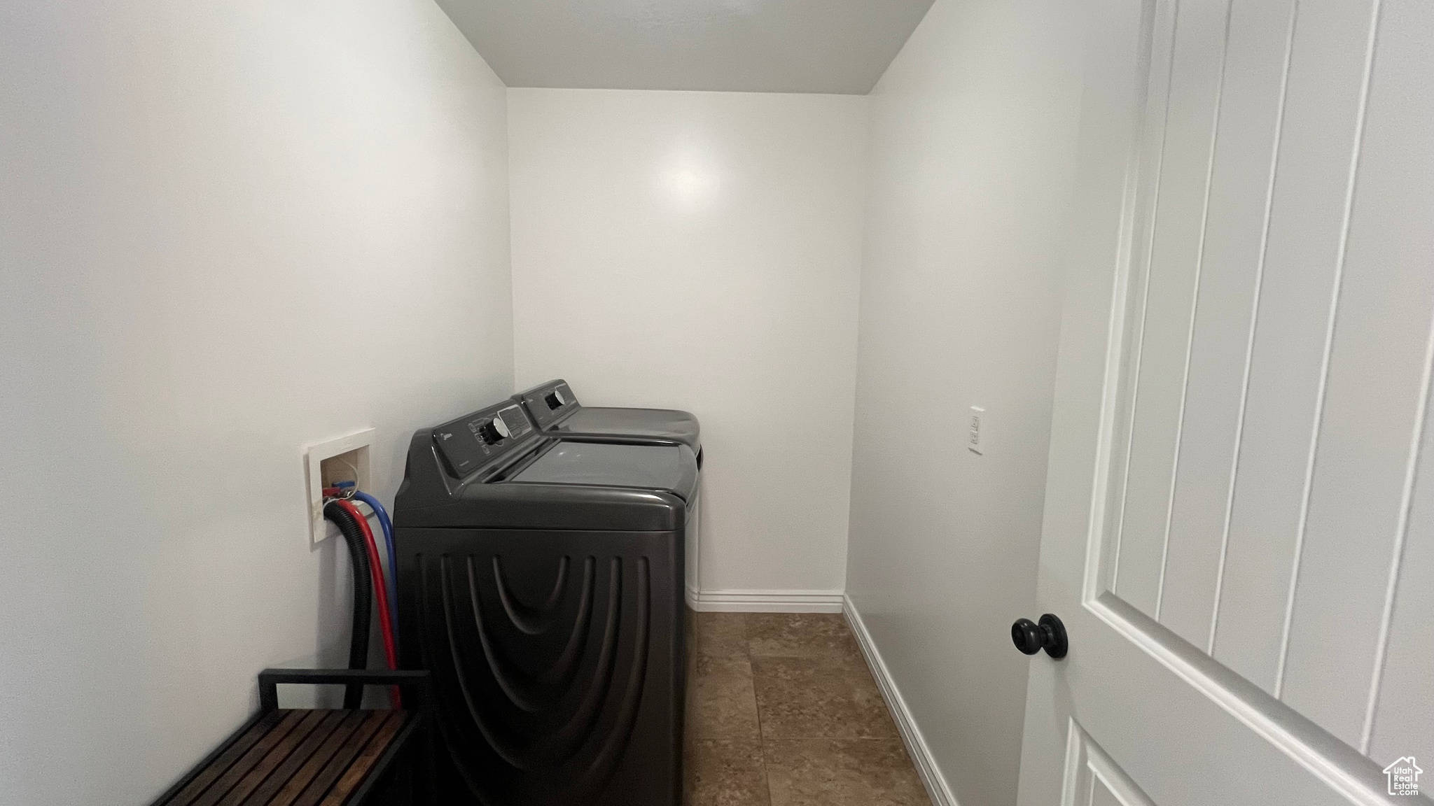 CAMELOT COVE - Residential