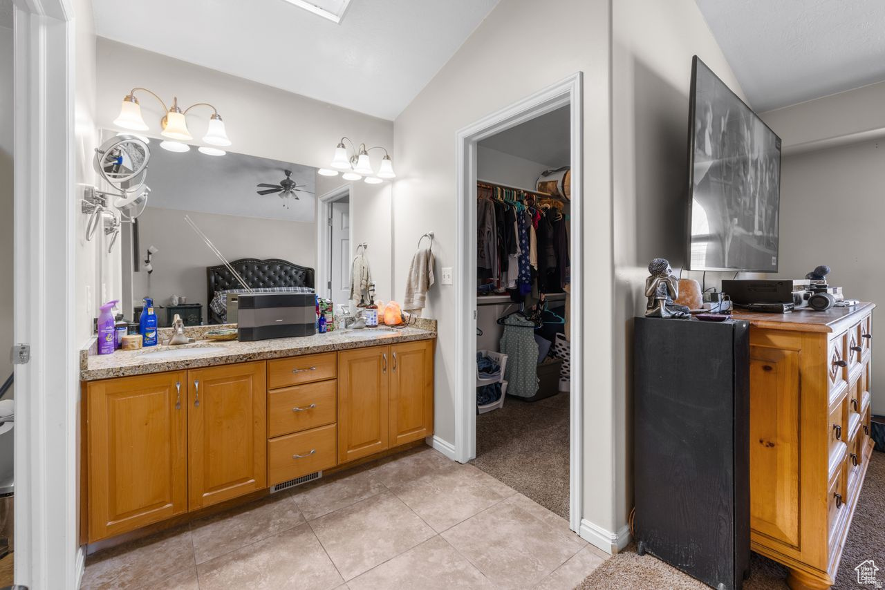 WHITE PINES - Residential