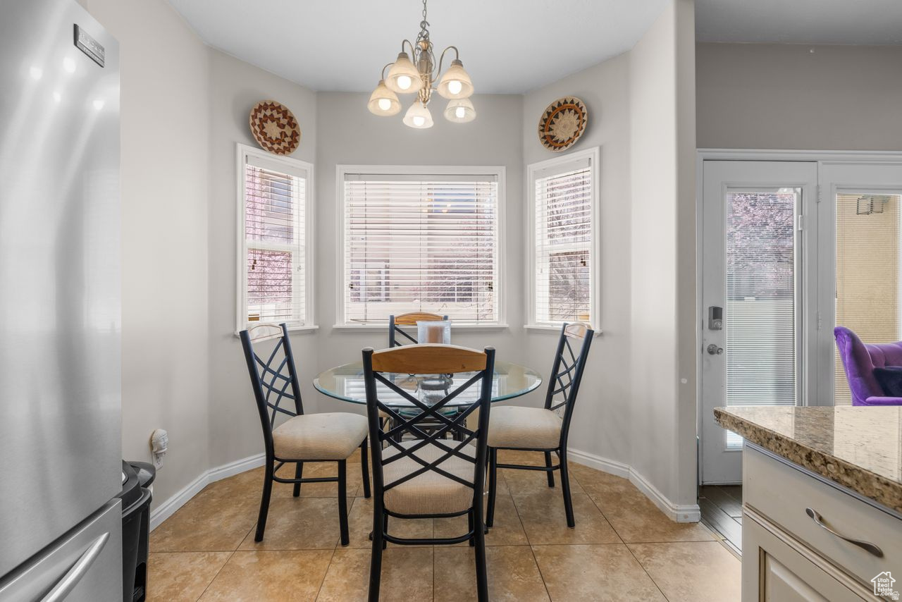 WHITE PINES - Residential