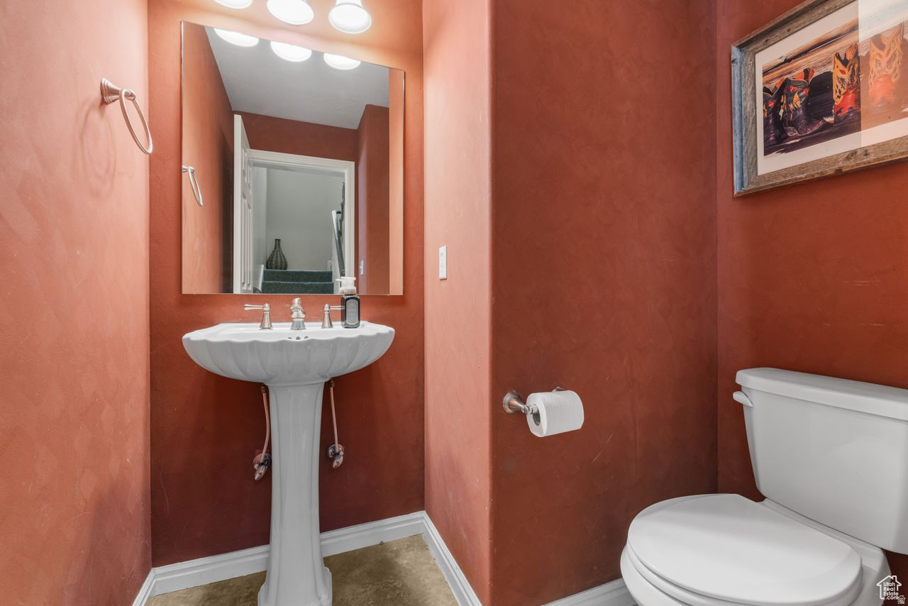 WHITE PINES - Residential