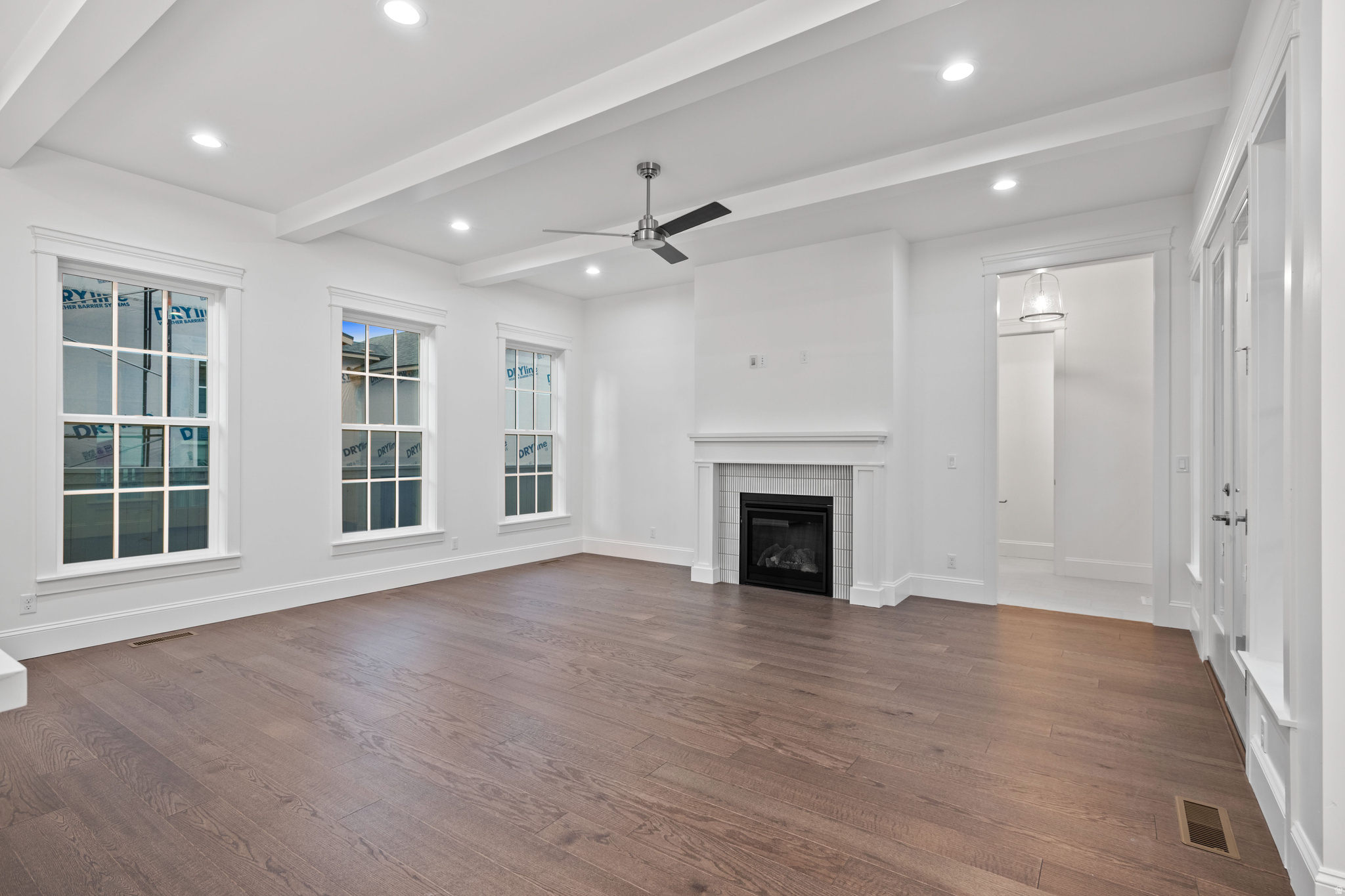 DAYBREAK - Residential