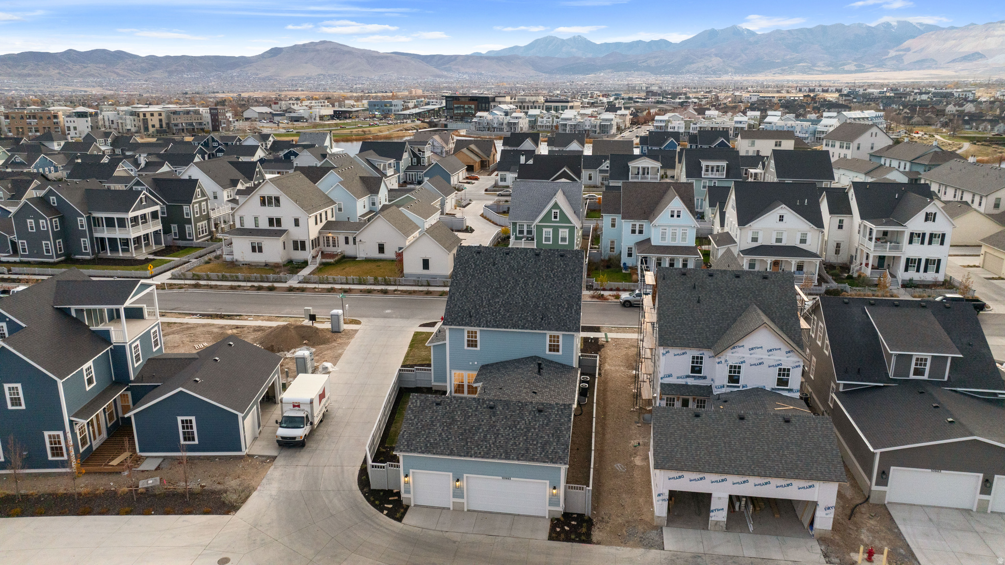 DAYBREAK - Residential