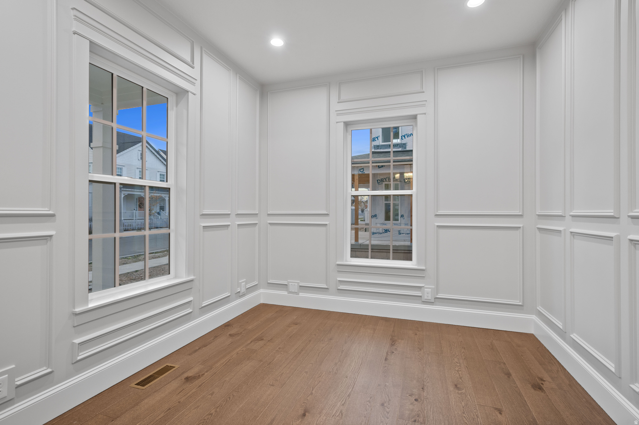 DAYBREAK - Residential