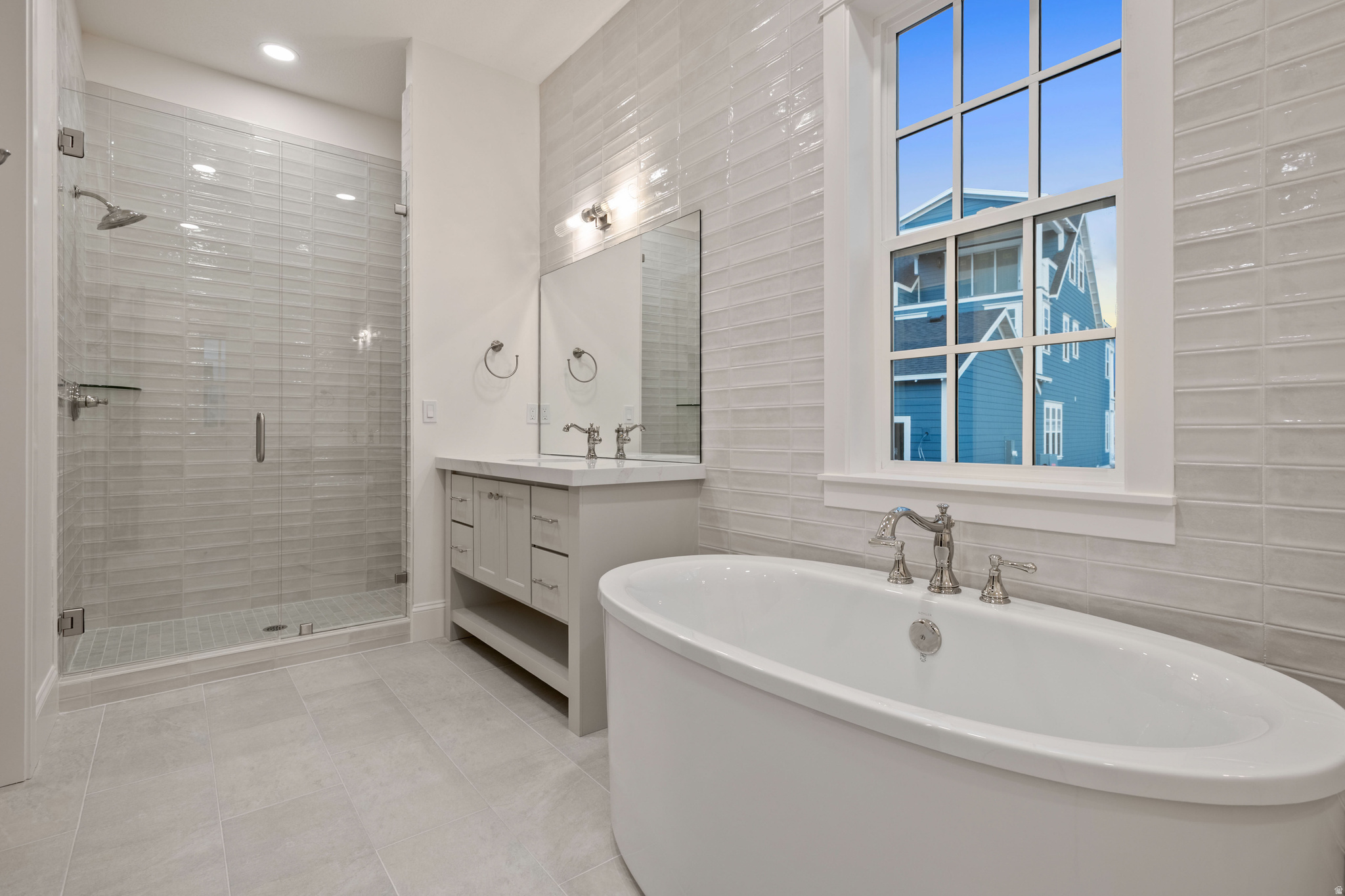 DAYBREAK - Residential