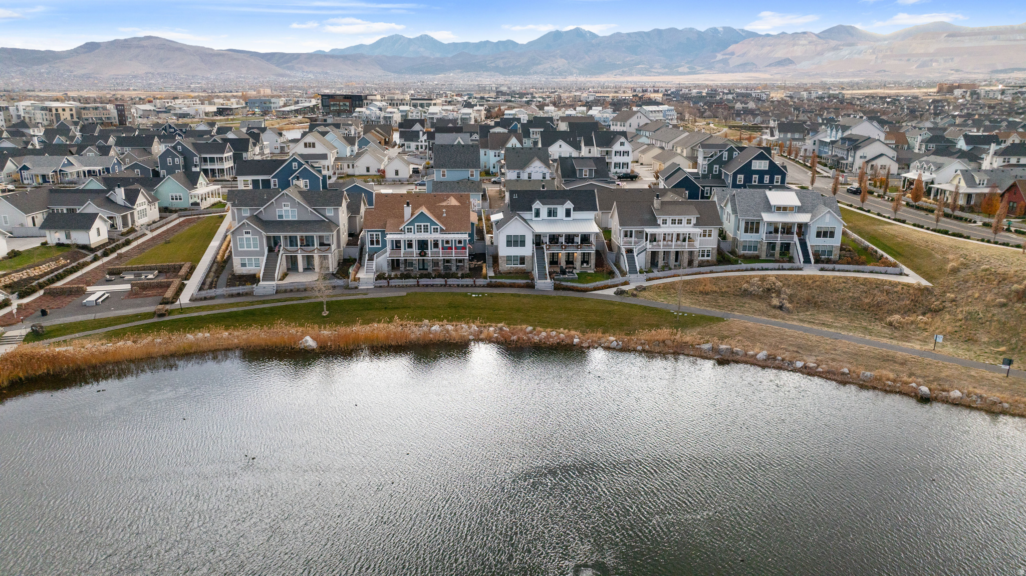 DAYBREAK - Residential