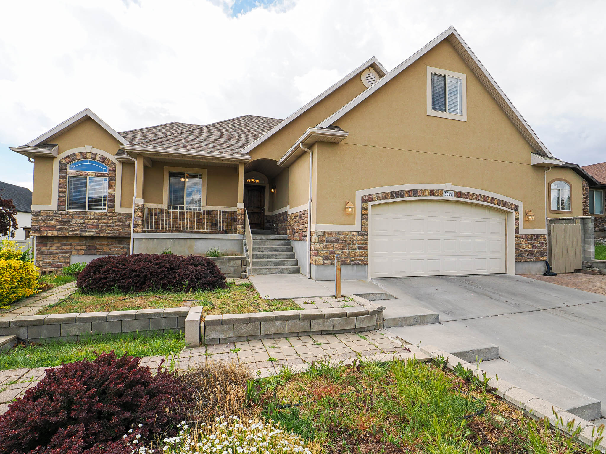 SIENA VISTA - Residential