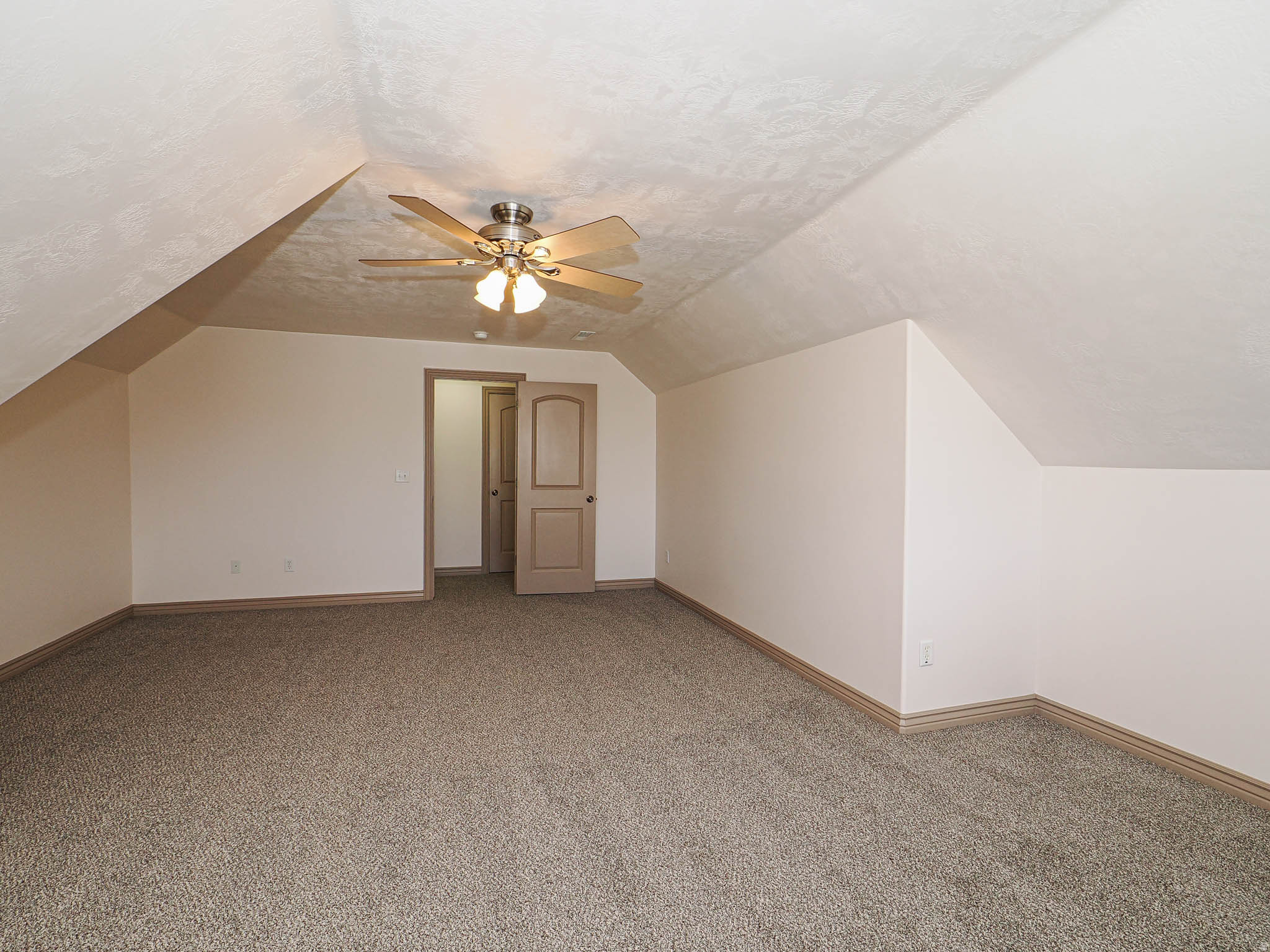 SIENA VISTA - Residential