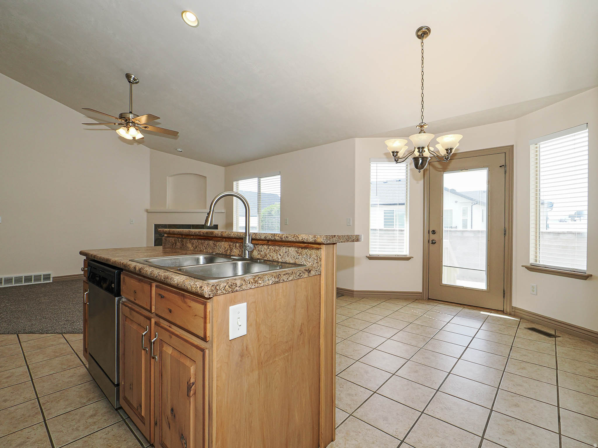 SIENA VISTA - Residential