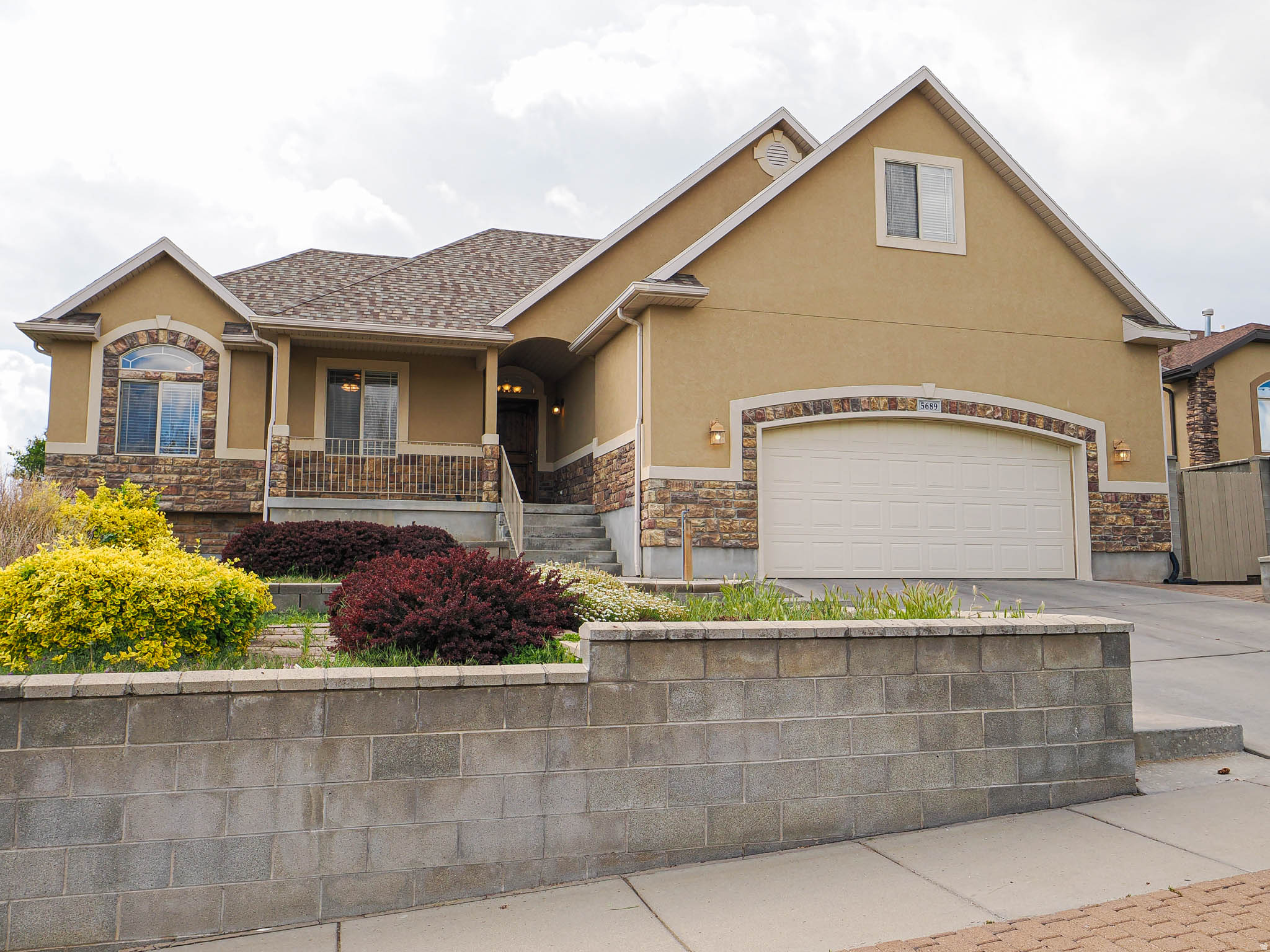 SIENA VISTA - Residential