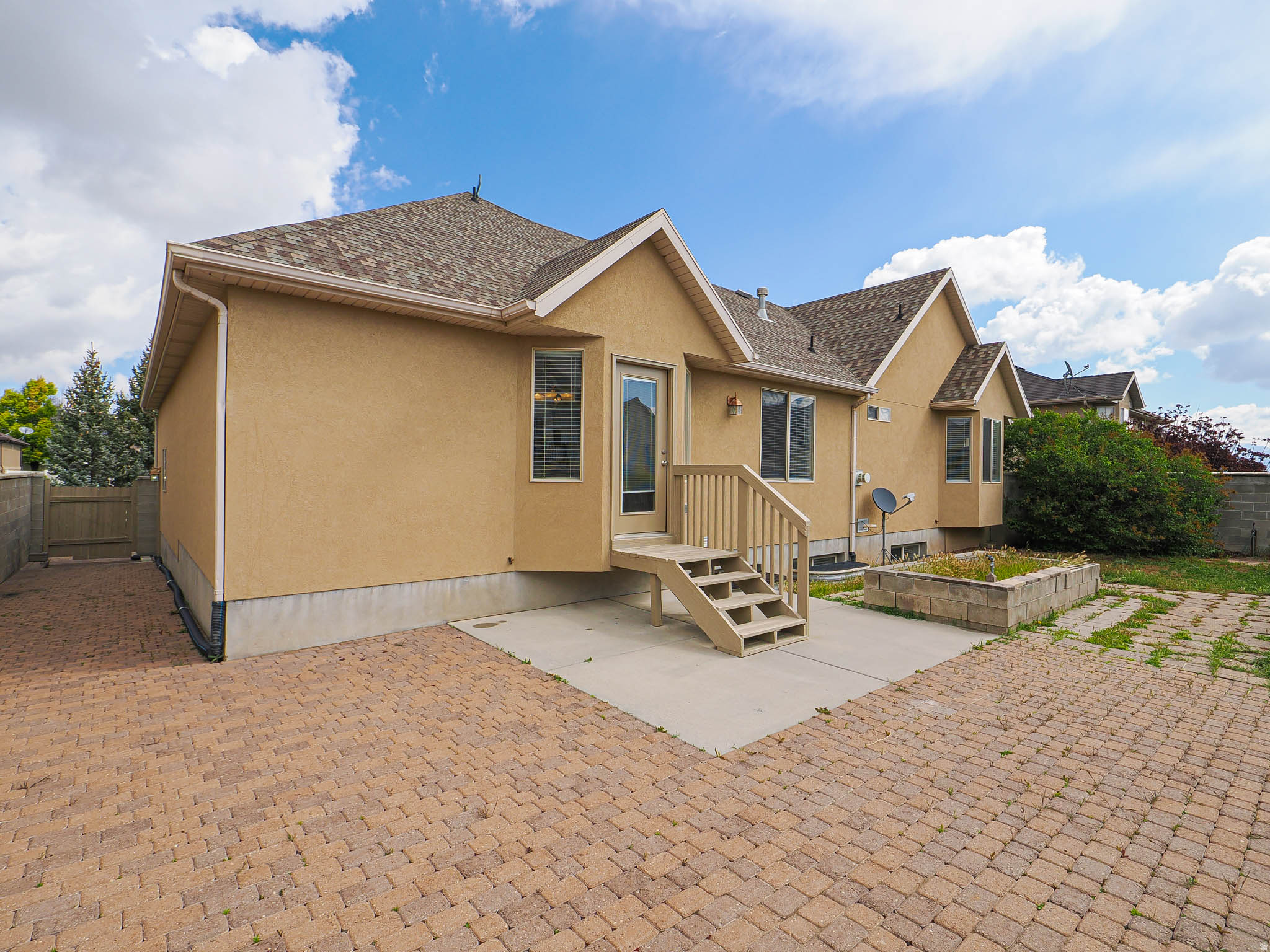 SIENA VISTA - Residential