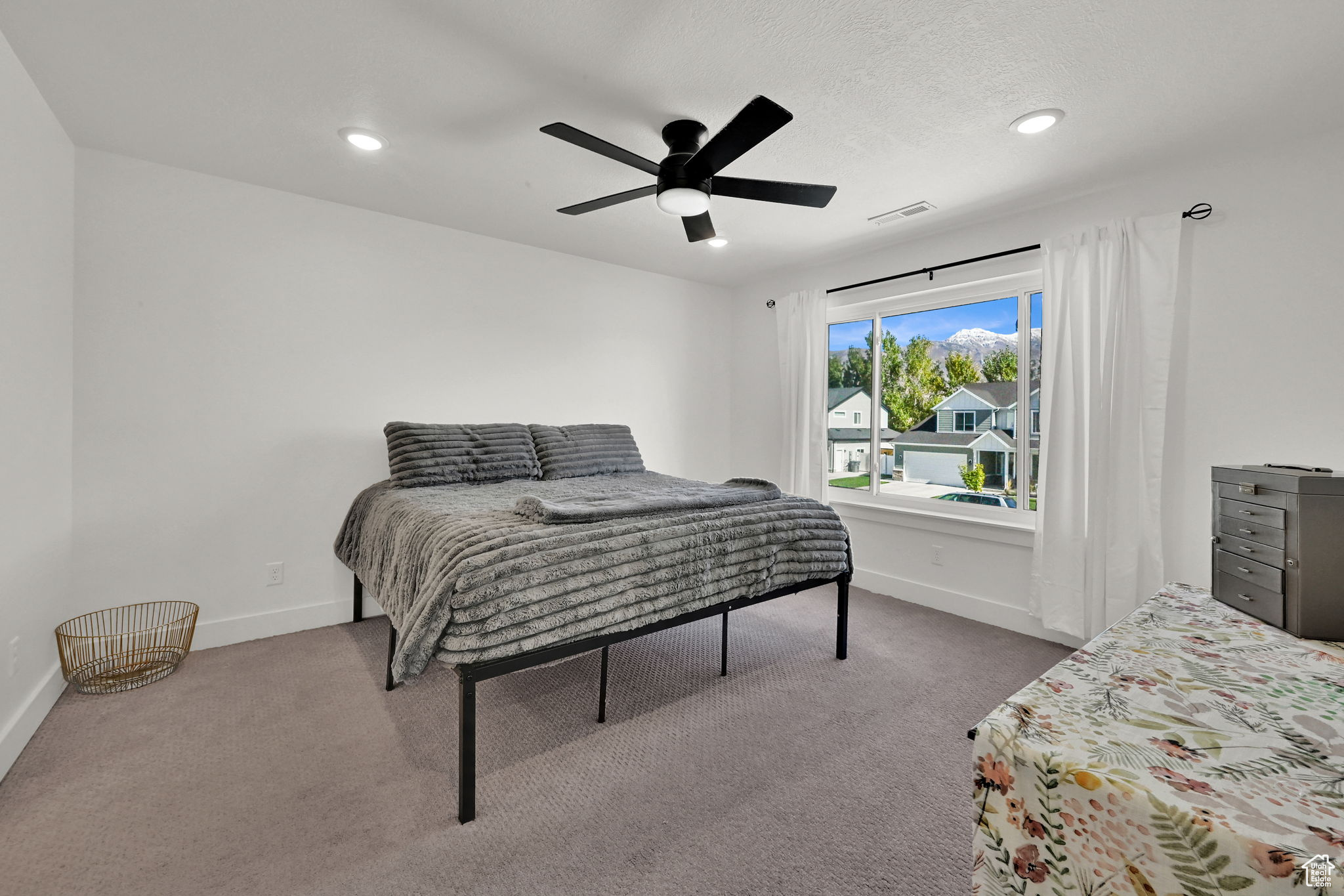 ESTATES AT FENN FARMS - Residential