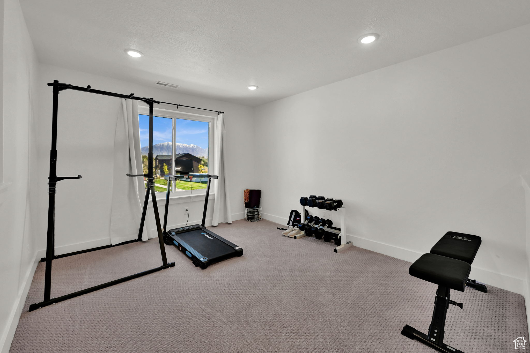 ESTATES AT FENN FARMS - Residential