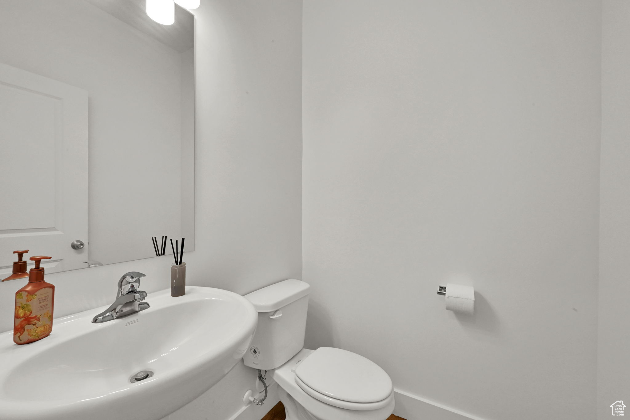 ESTATES AT FENN FARMS - Residential