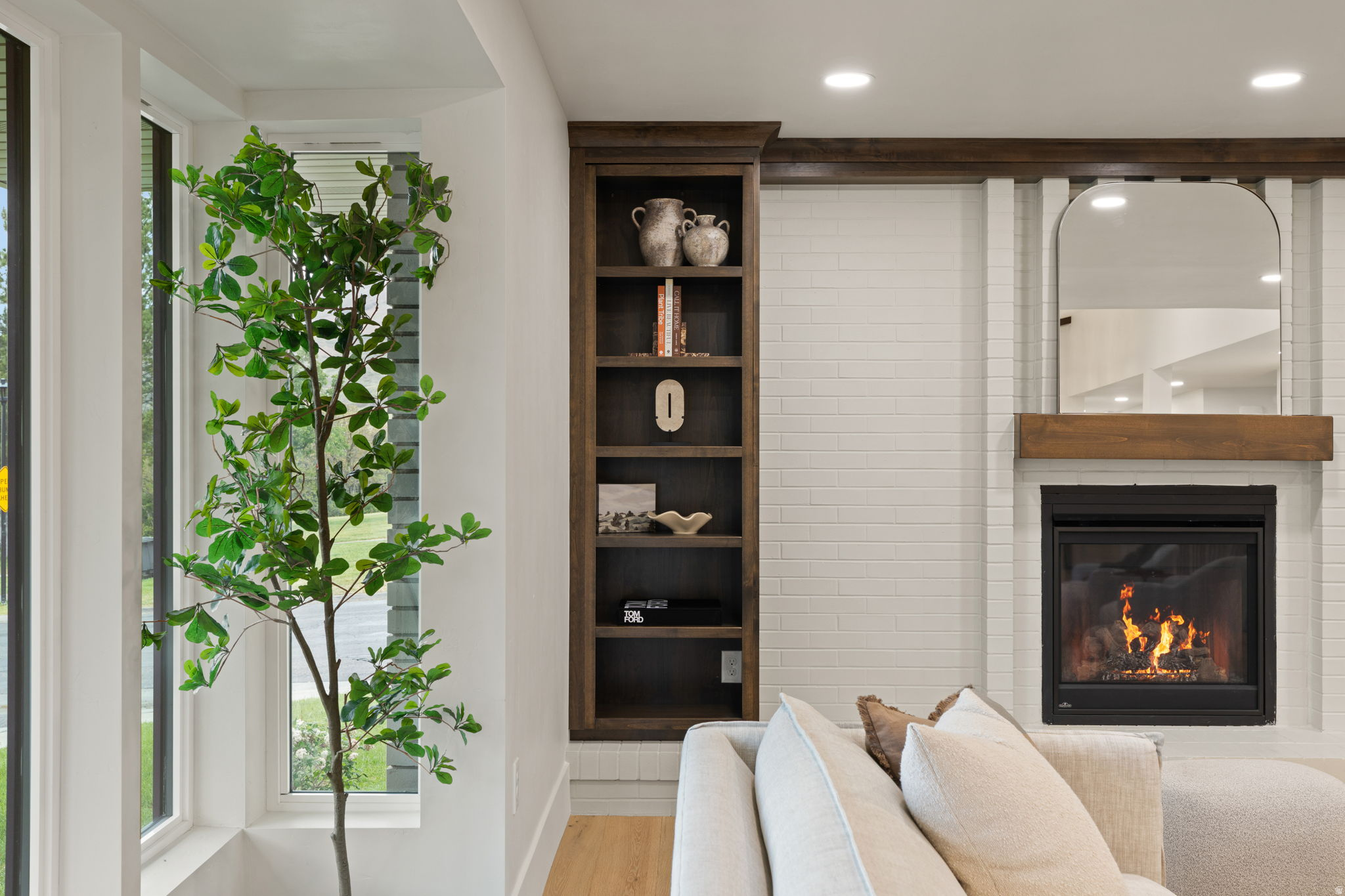 OAK HILLS - Residential