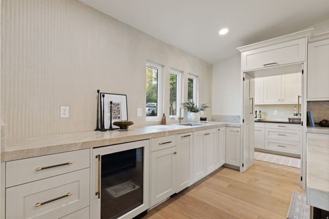 Tiny photo for 985 S VISTA VIEW DR E, Salt Lake City, UT 84108 (MLS # 2159111)