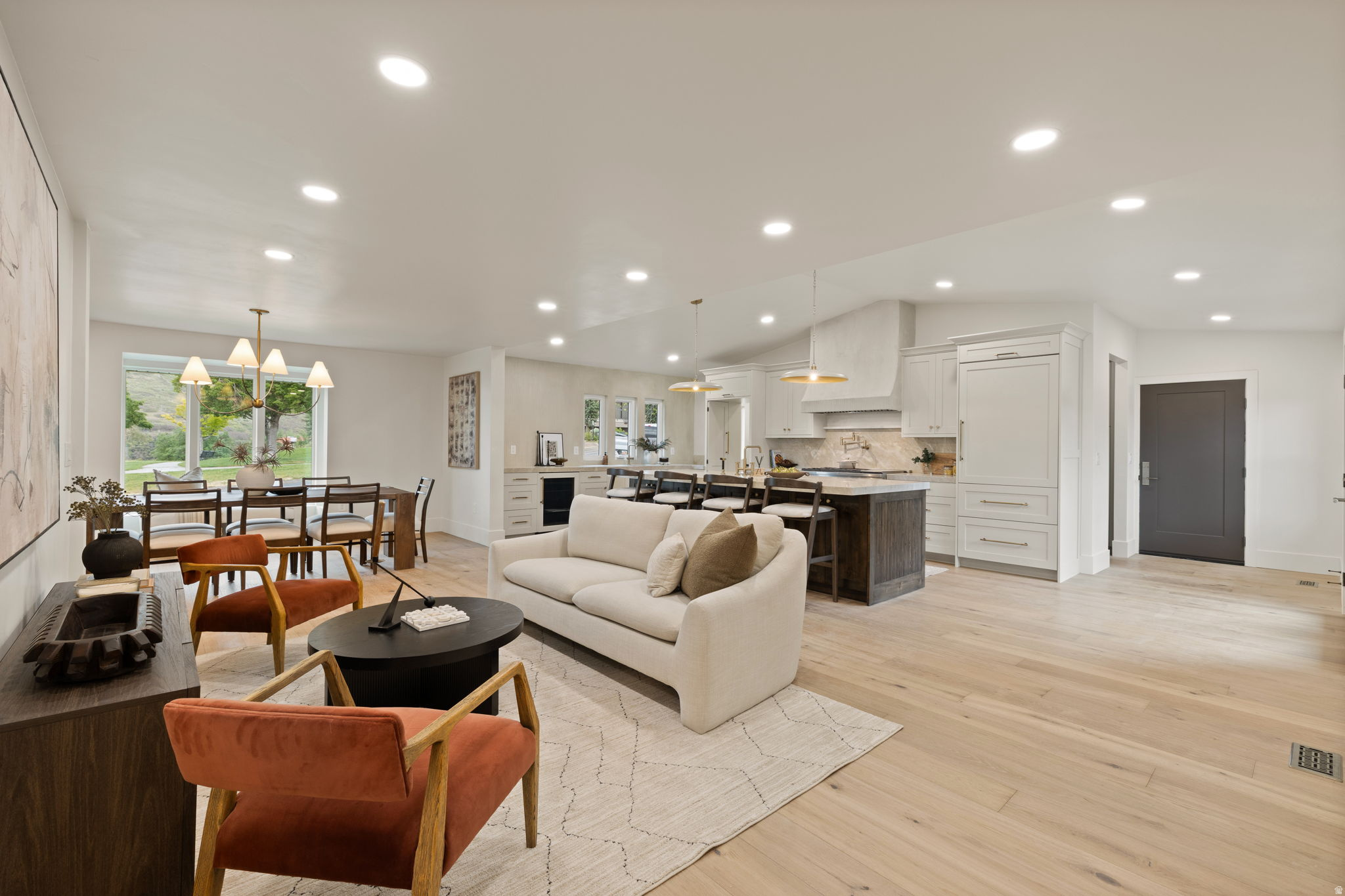 OAK HILLS - Residential