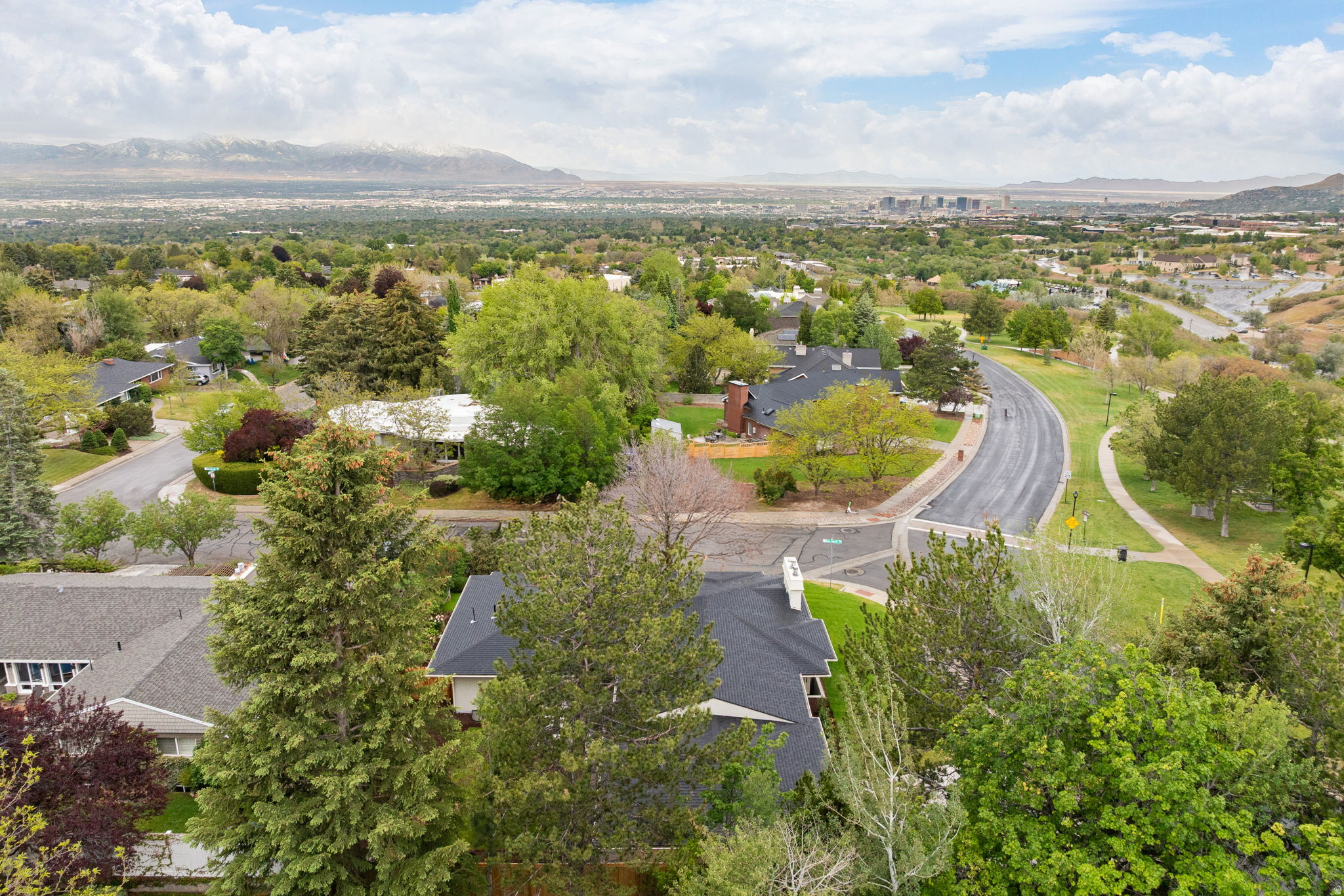 OAK HILLS - Residential