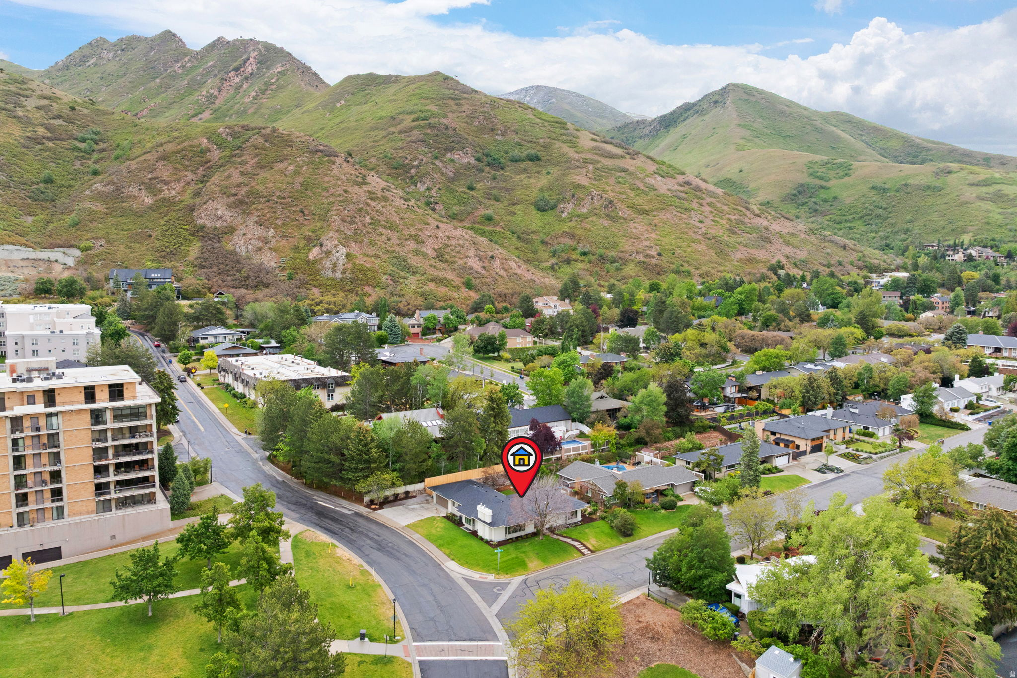 OAK HILLS - Residential
