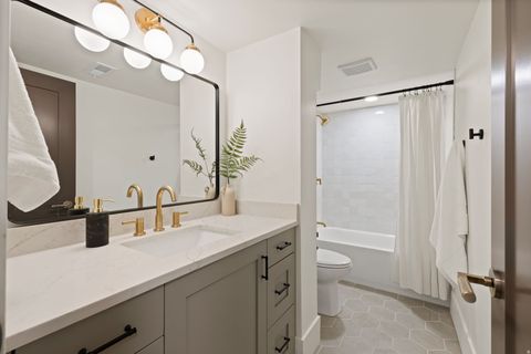 Tiny photo for 985 S VISTA VIEW DR E, Salt Lake City, UT 84108 (MLS # 2159111)