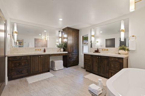 Tiny photo for 985 S VISTA VIEW DR E, Salt Lake City, UT 84108 (MLS # 2159111)