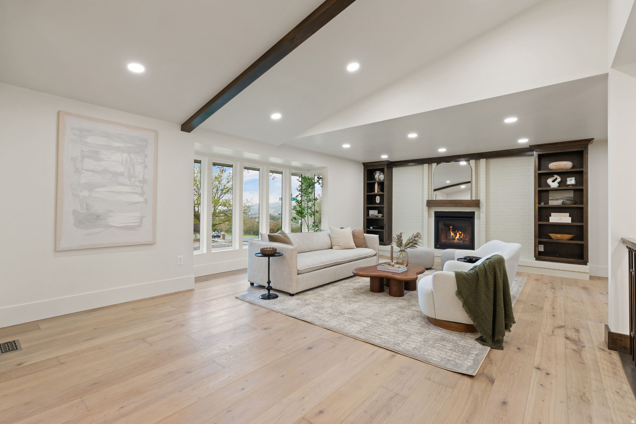 OAK HILLS - Residential