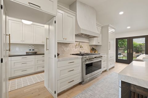 Tiny photo for 985 S VISTA VIEW DR E, Salt Lake City, UT 84108 (MLS # 2159111)
