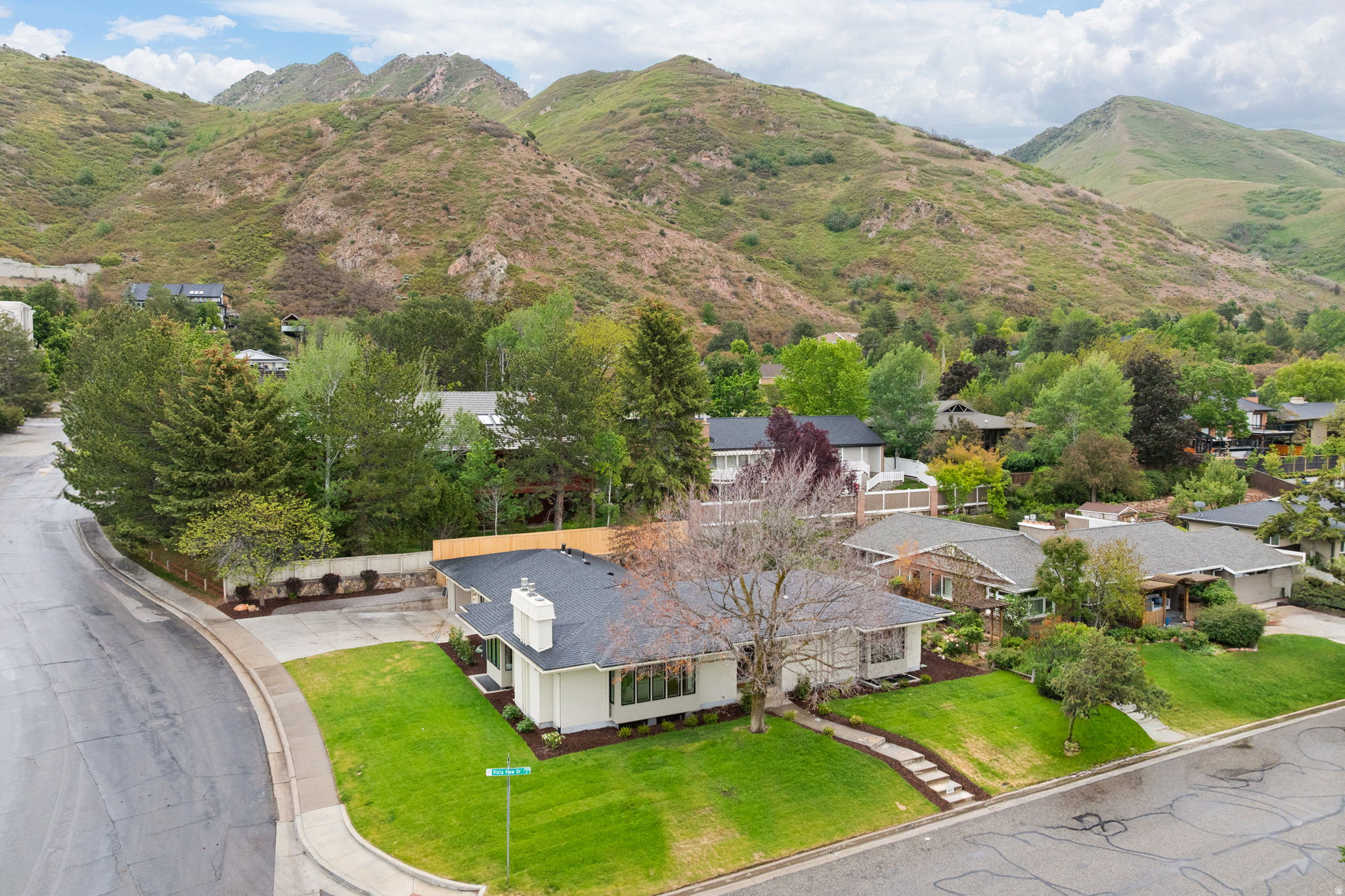 OAK HILLS - Residential