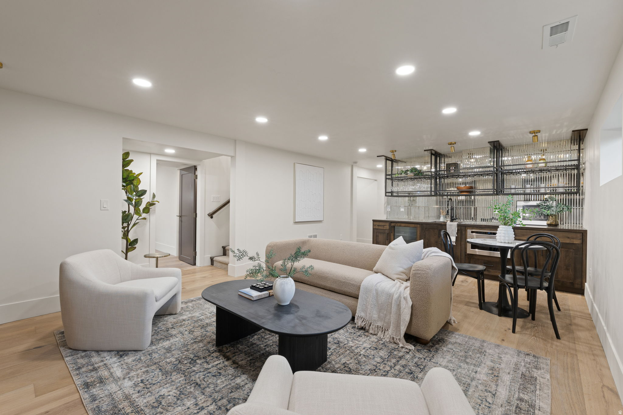 OAK HILLS - Residential