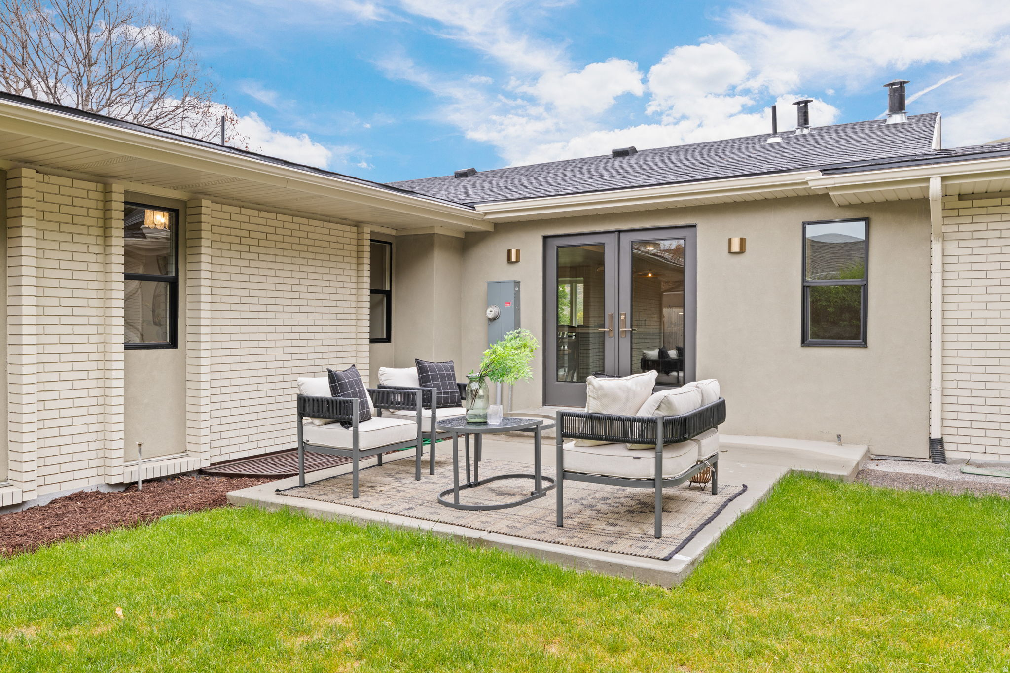 OAK HILLS - Residential