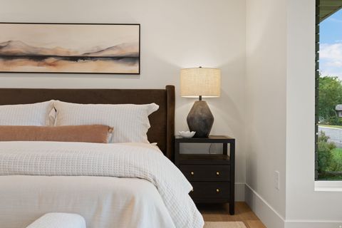Tiny photo for 985 S VISTA VIEW DR E, Salt Lake City, UT 84108 (MLS # 2159111)