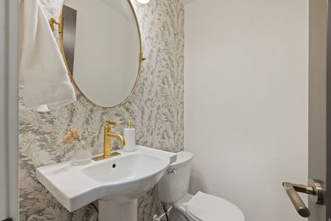 Tiny photo for 985 S VISTA VIEW DR E, Salt Lake City, UT 84108 (MLS # 2159111)