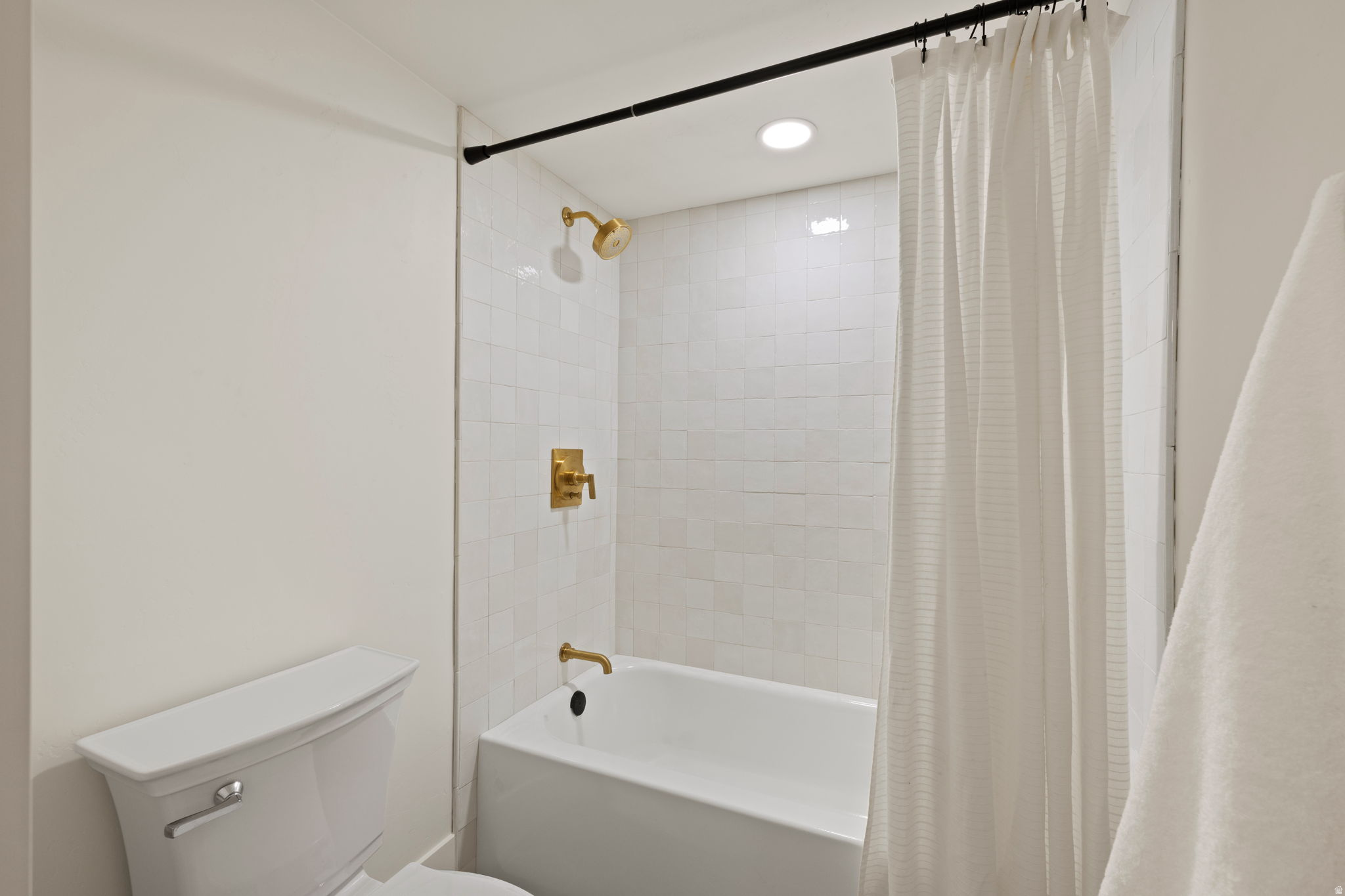 OAK HILLS - Residential