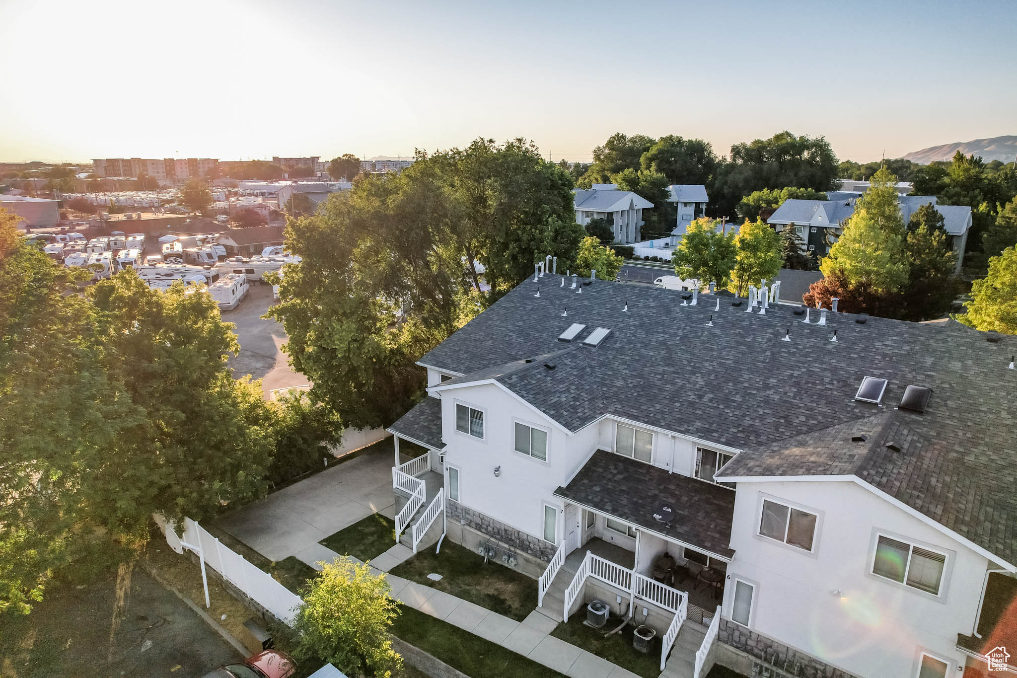 WILLOW GROVE CONDOMINIUMS - Residential