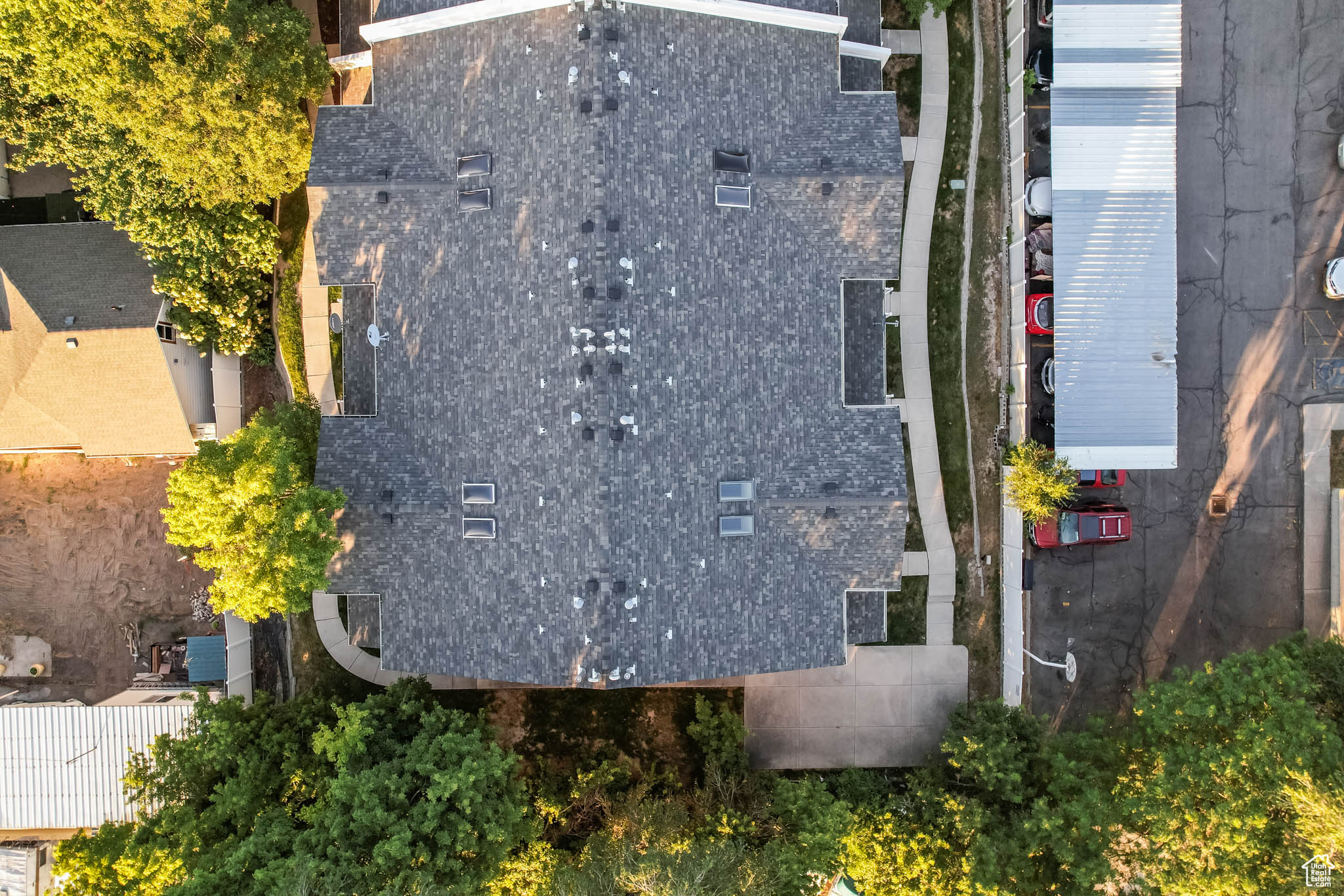 WILLOW GROVE CONDOMINIUMS - Residential