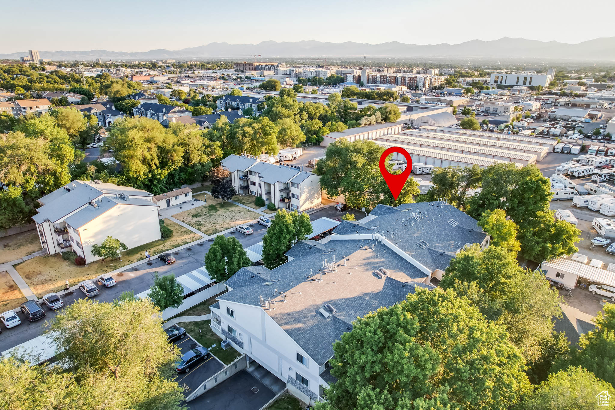 WILLOW GROVE CONDOMINIUMS - Residential