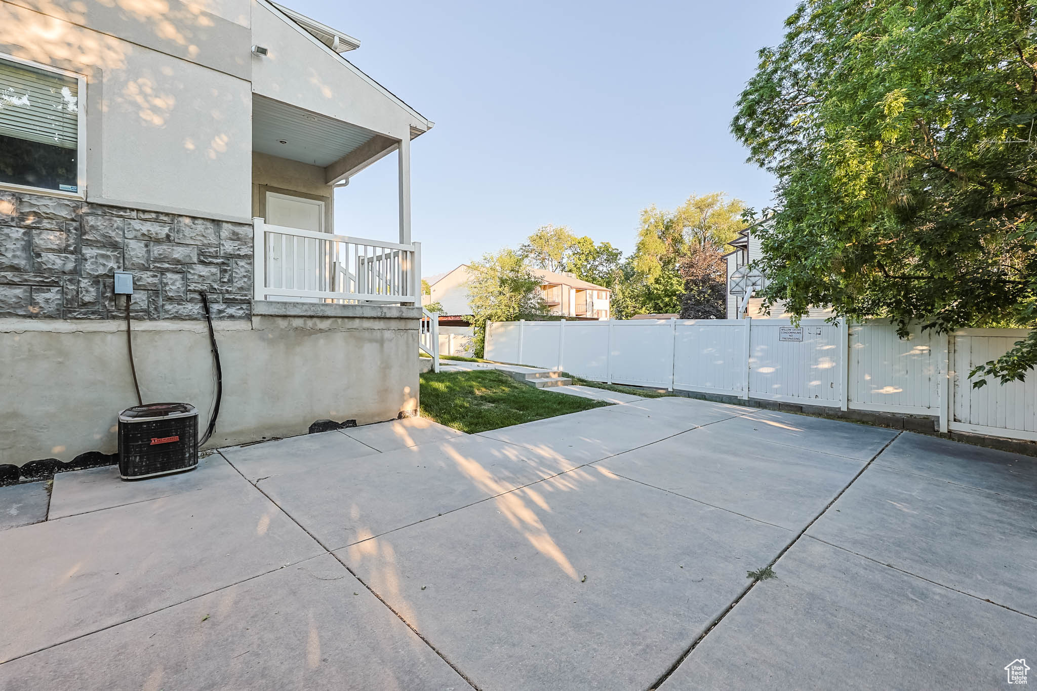 WILLOW GROVE CONDOMINIUMS - Residential