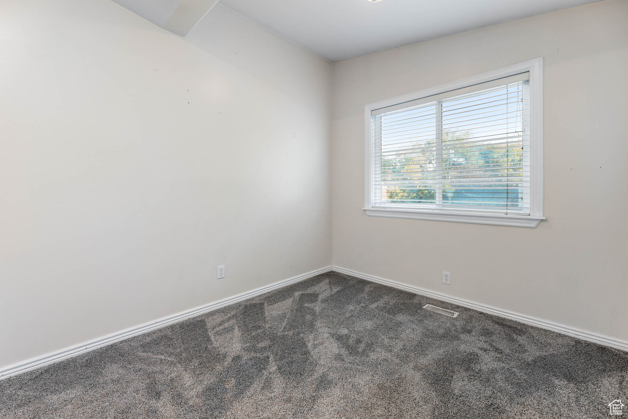 WILLOW GROVE CONDOMINIUMS - Residential