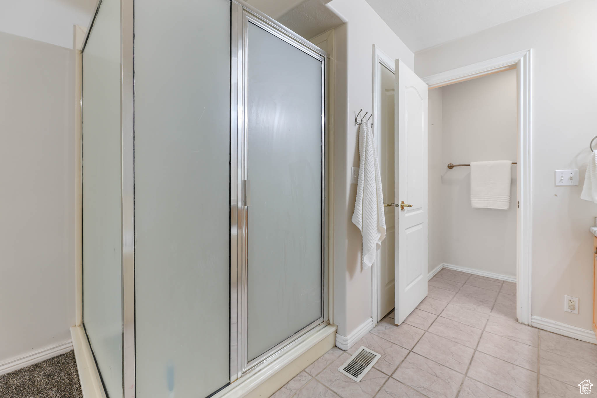 WILLOW GROVE CONDOMINIUMS - Residential