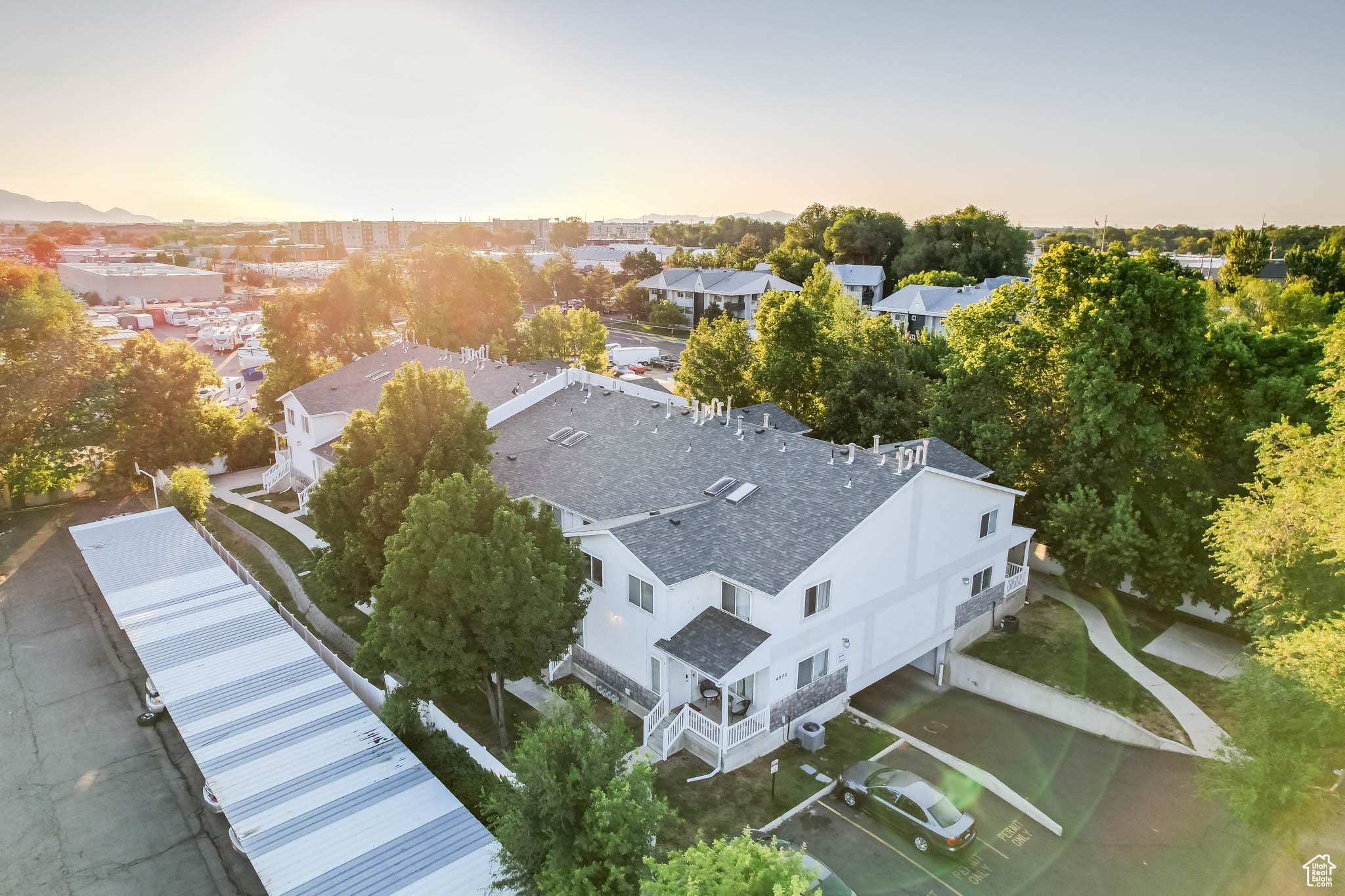 WILLOW GROVE CONDOMINIUMS - Residential