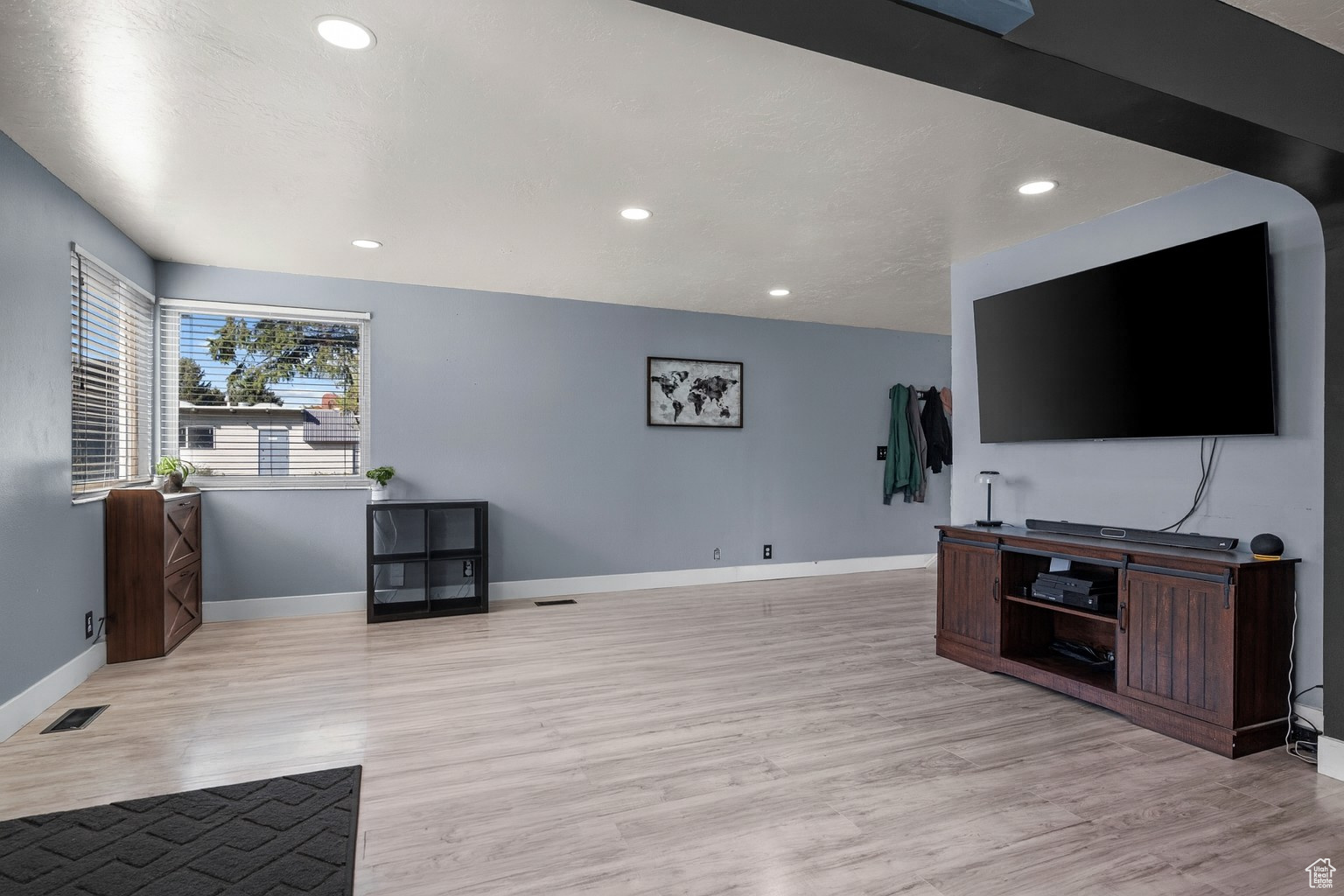MEADOWBROOK - Residential