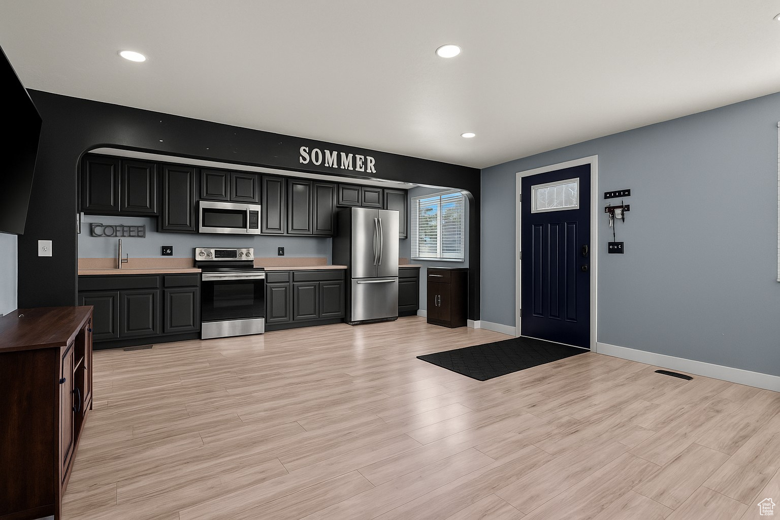 MEADOWBROOK - Residential