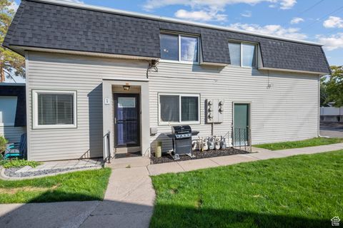 Photo of 1218 W 4365 S #4B, Salt Lake City, UT 84123 (MLS # 2116006)
