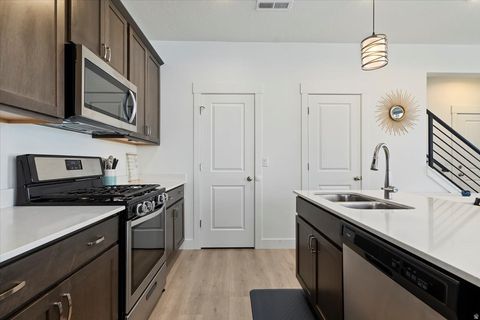 Tiny photo for 11764 S LEANDER DR, South Jordan, UT 84009 (MLS # 2153350)