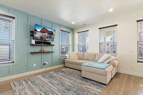 Tiny photo for 11764 S LEANDER DR, South Jordan, UT 84009 (MLS # 2153350)