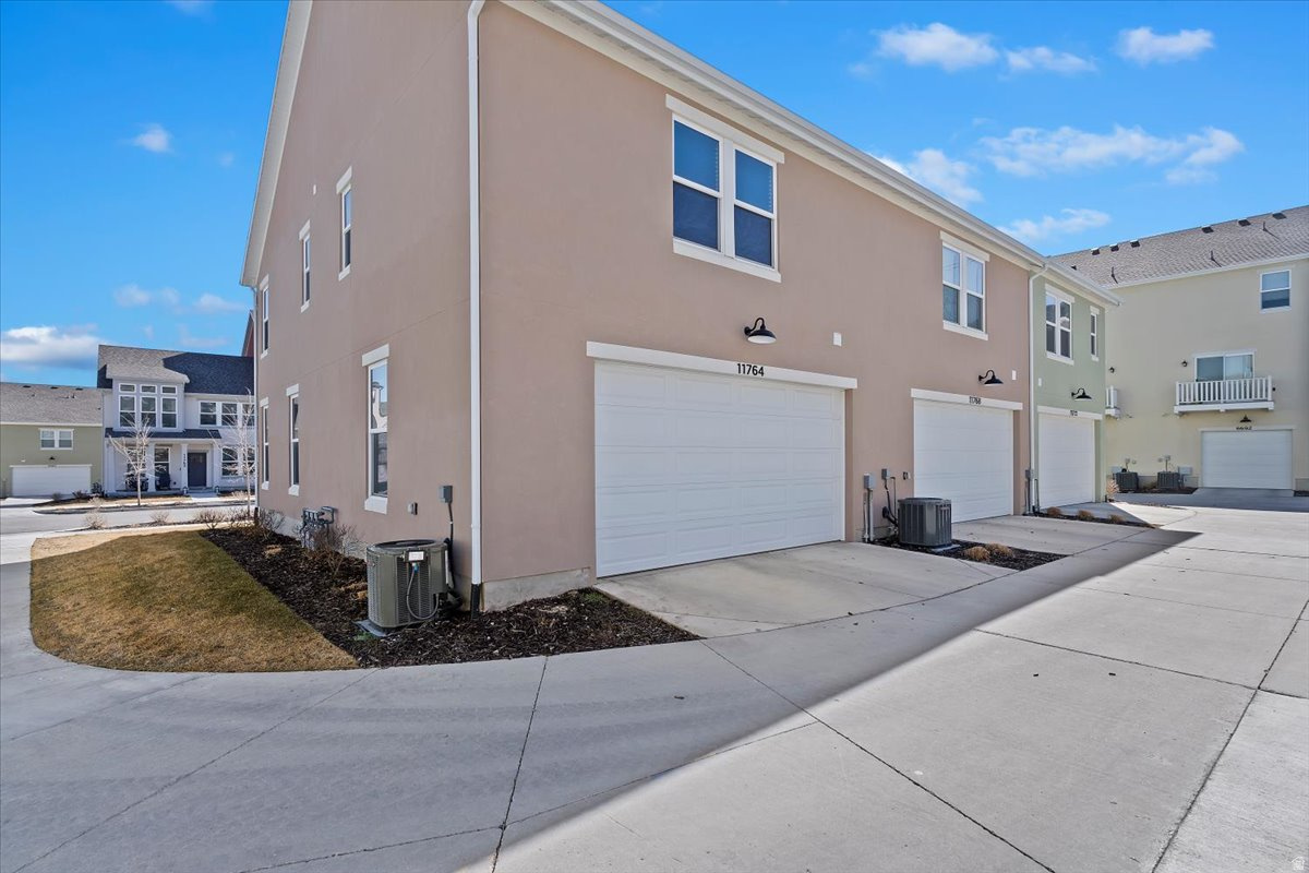 DAYBREAK - Residential