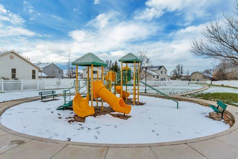 Tiny photo for 154 E 2325 S, Clearfield, UT 84015 (MLS # 2125397)
